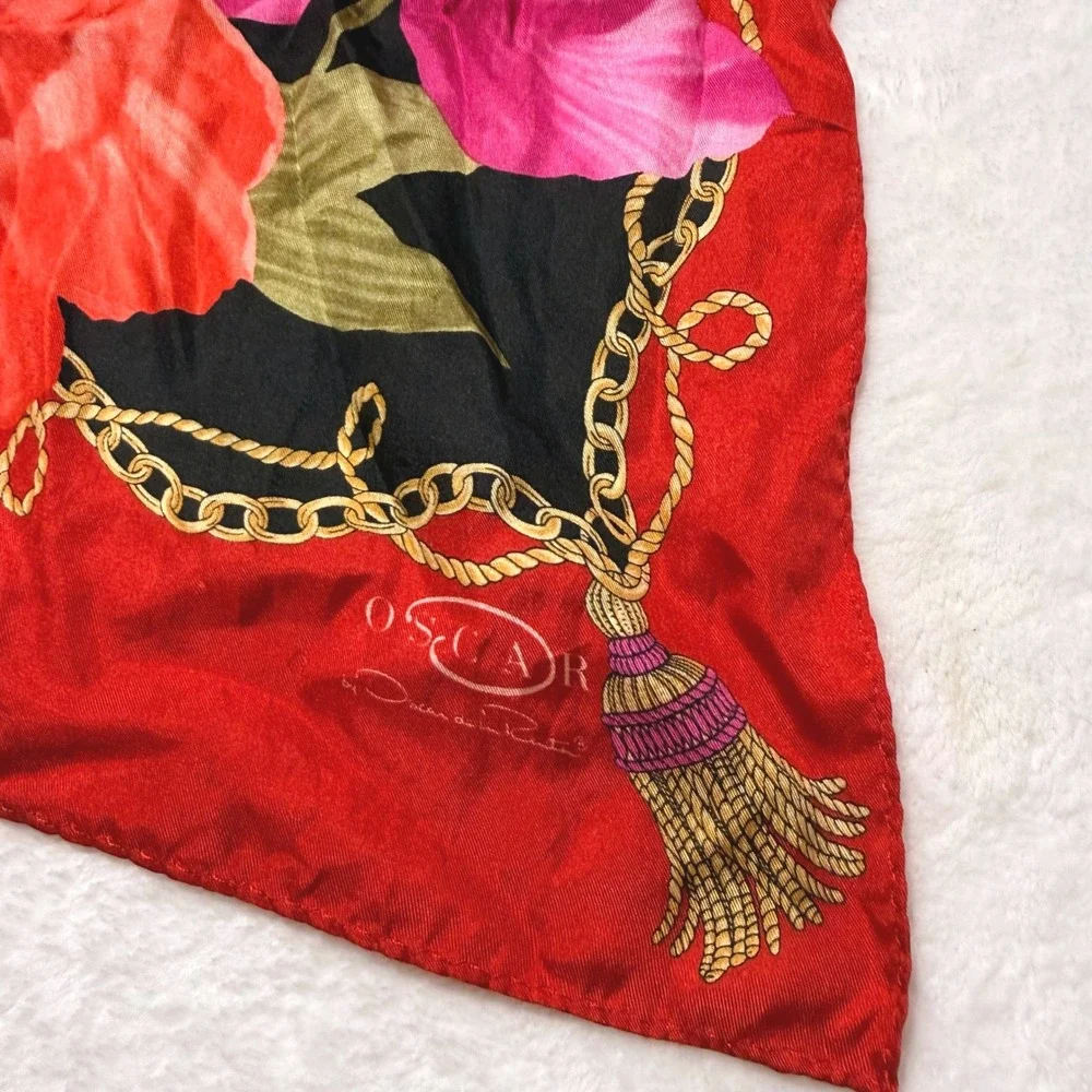 Oscar by Oscar de La Renta Red Silk Floral Chain Tassel DesignPrint Scarf
